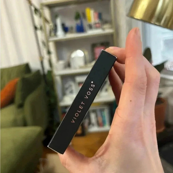 NWT Violet Coral Voss Eyeshadow Palette - Picture 5 of 7